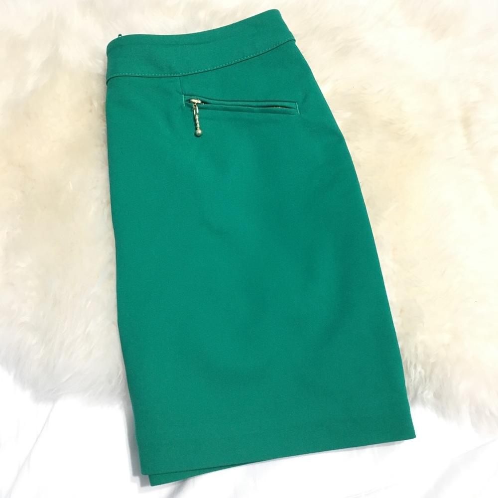 H&M Kelly Green Zipper Mini Skirt Trendy Statement